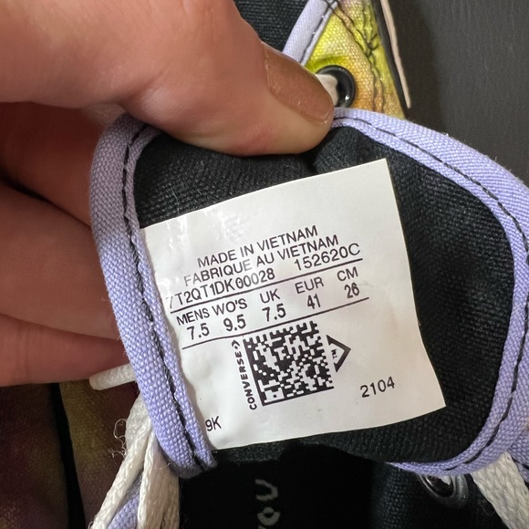 EUC Custom Rainbow 🌈 Pixel Design Converse All Star Hi-Tops - Picture 9 of 9